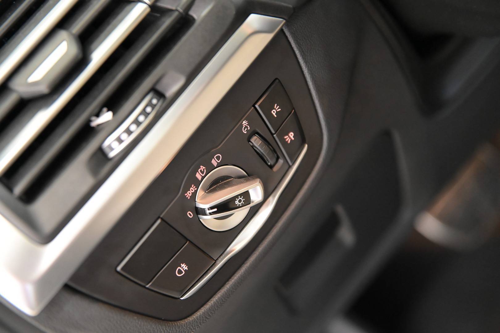BMW iX3 - Foto 12