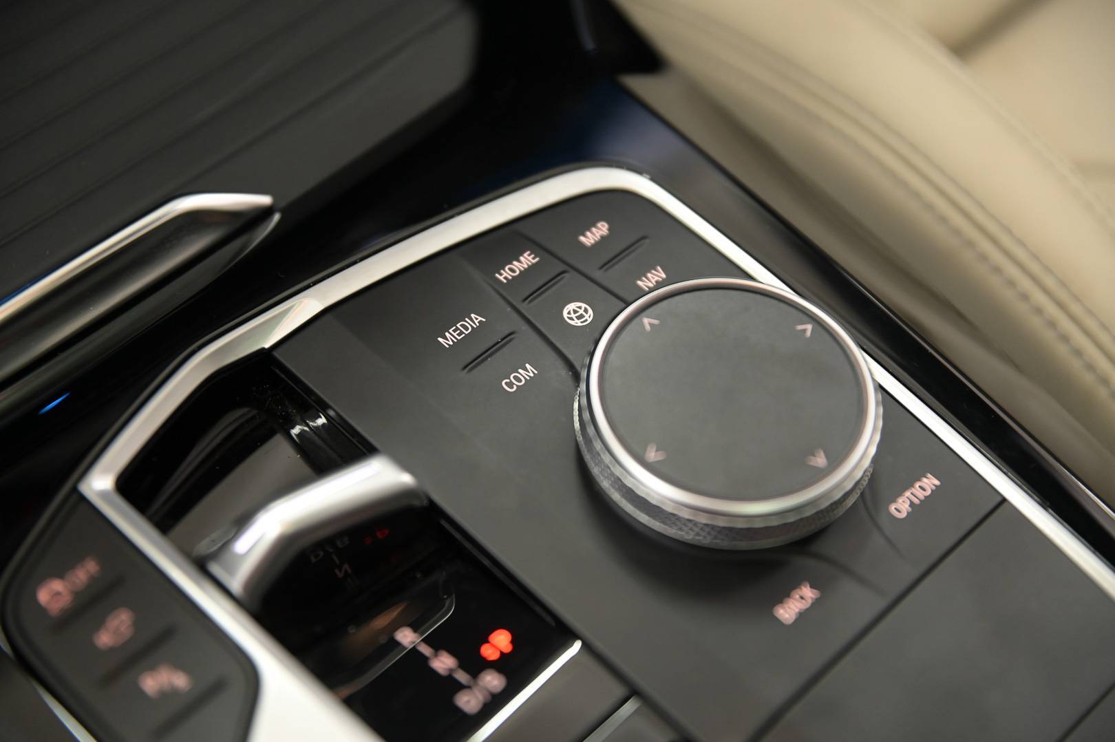 BMW iX3 - Foto 18