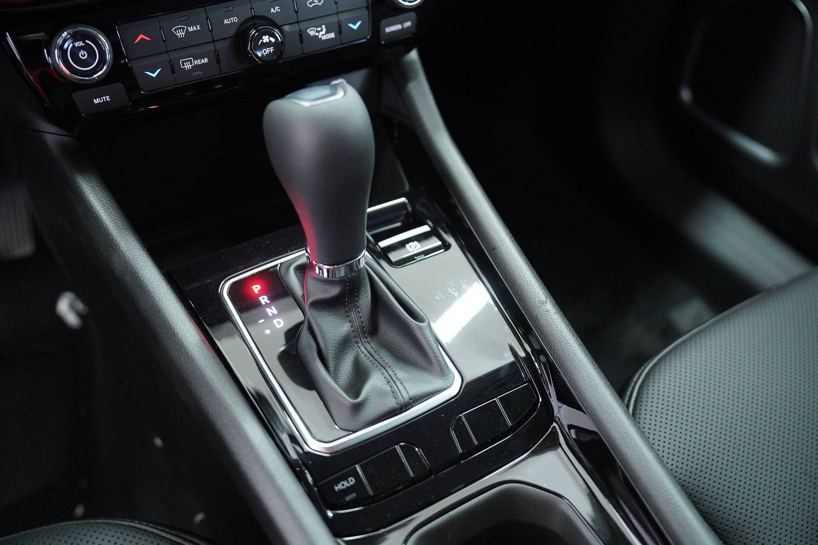 JEEP Compass - Foto 19