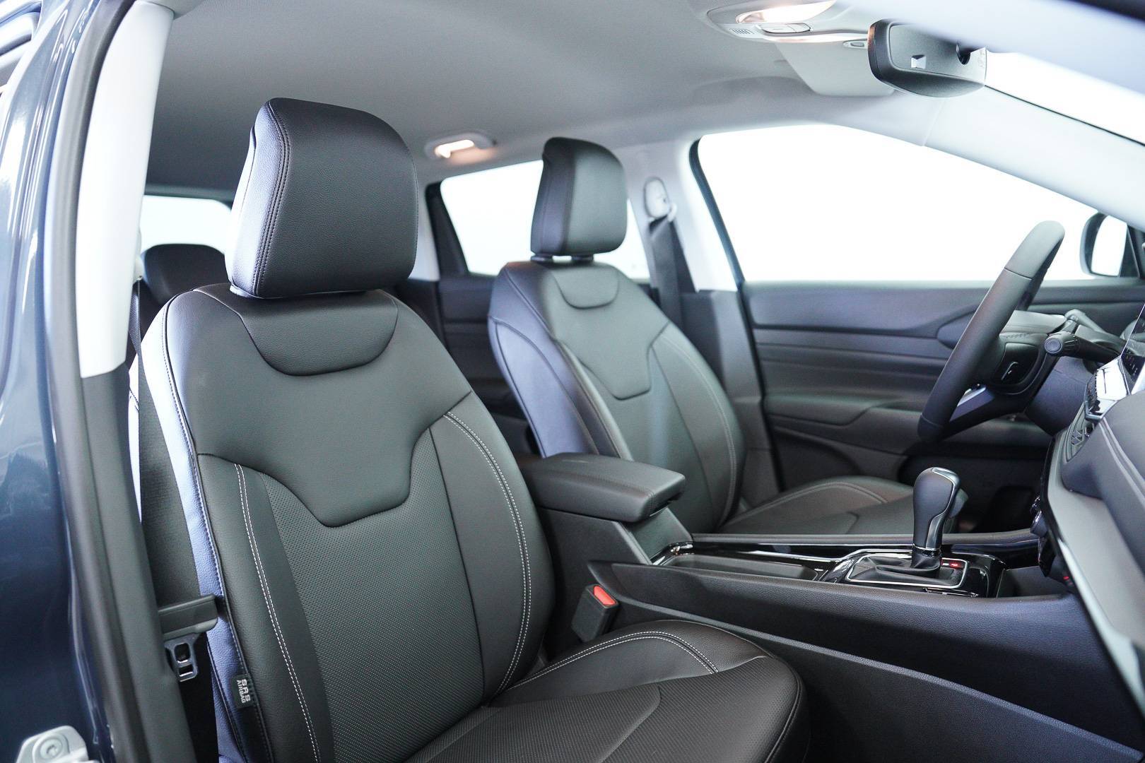 JEEP Compass - Foto 21