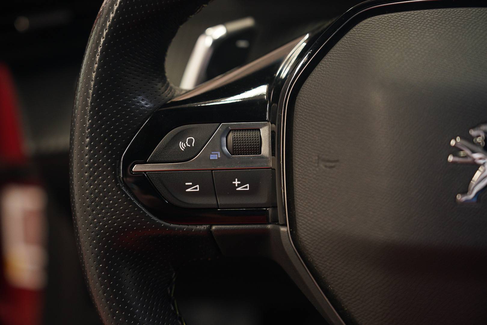 PEUGEOT 2008 - Foto 12