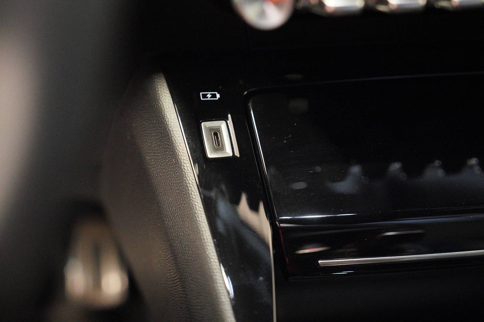 PEUGEOT 2008 - Foto 18