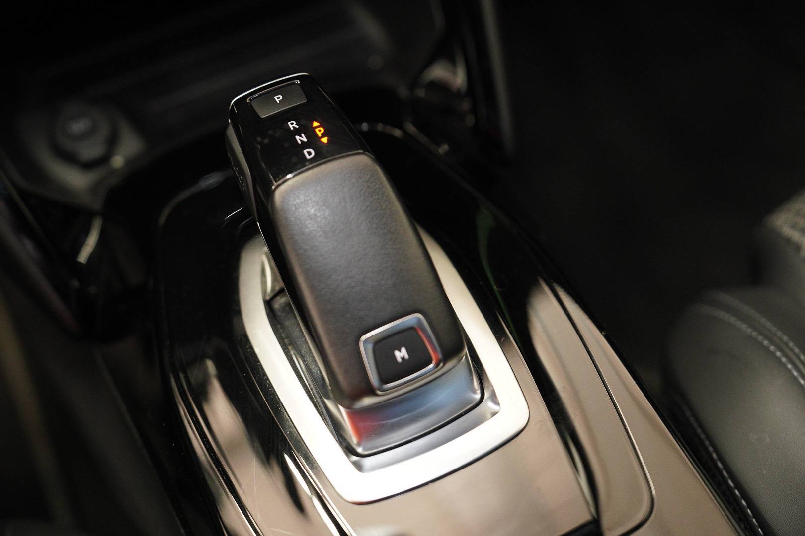 PEUGEOT 2008 - Foto 19