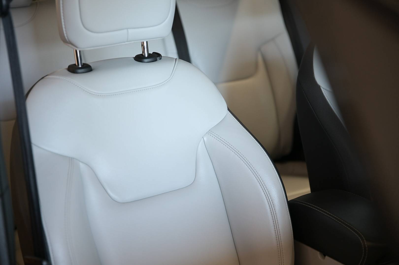 JEEP Renegade - Foto 26