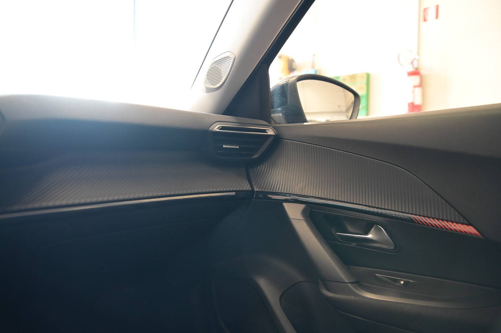 PEUGEOT 2008 - Foto 13