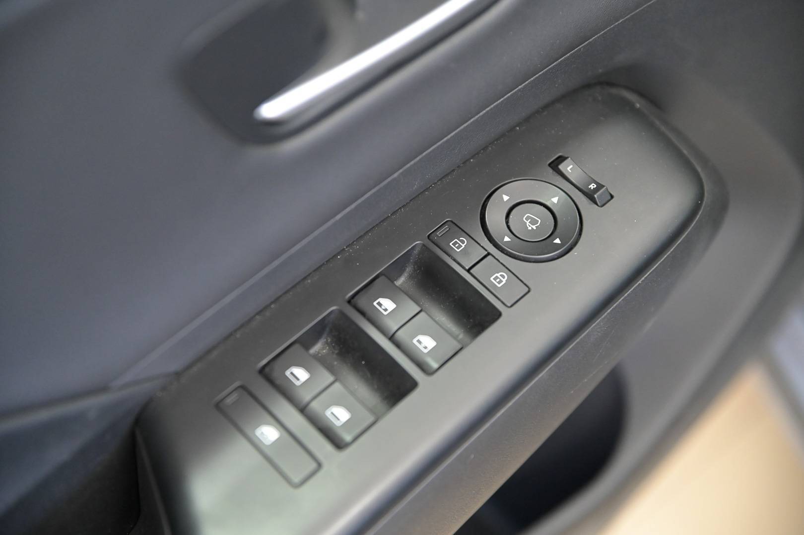 HYUNDAI Kona Electric - Foto 10