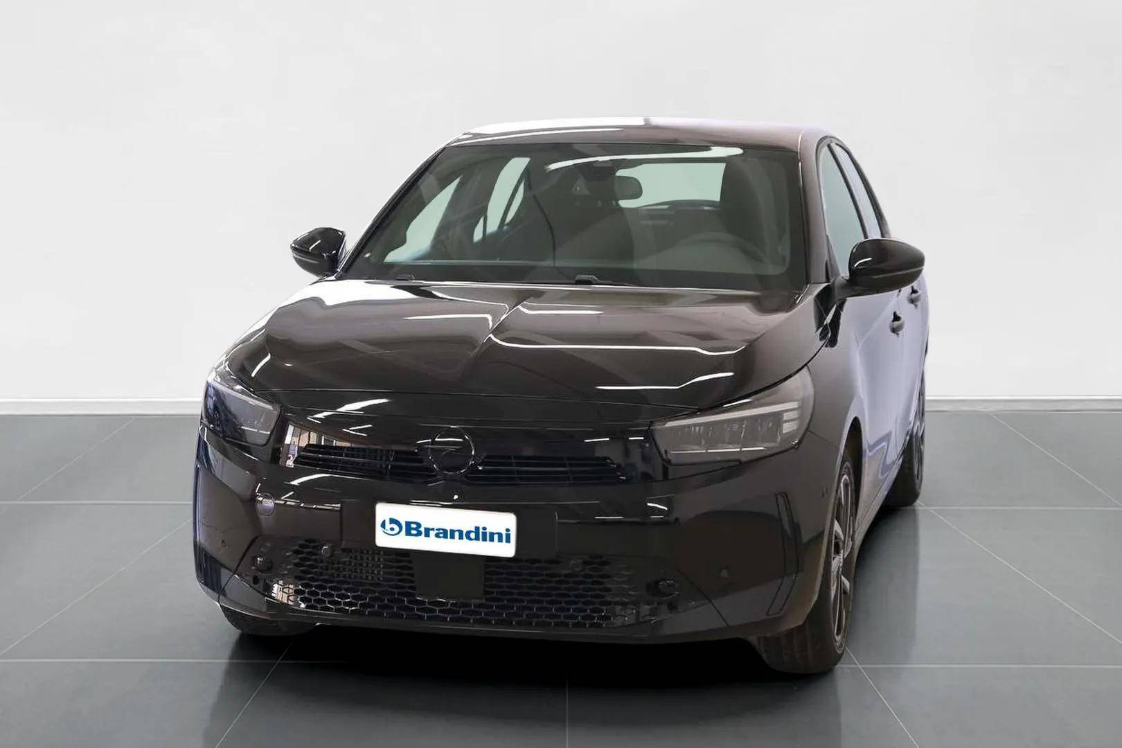 OPEL Corsa - Foto 1