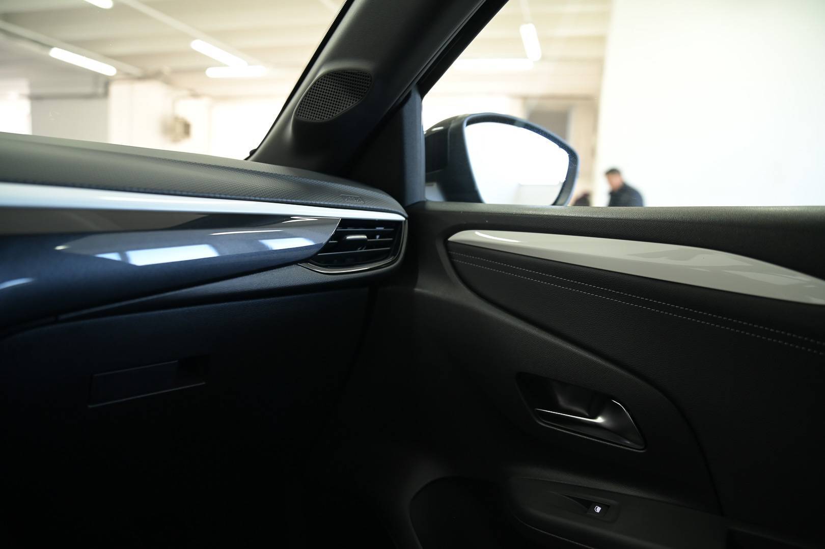 OPEL Corsa - Foto 12