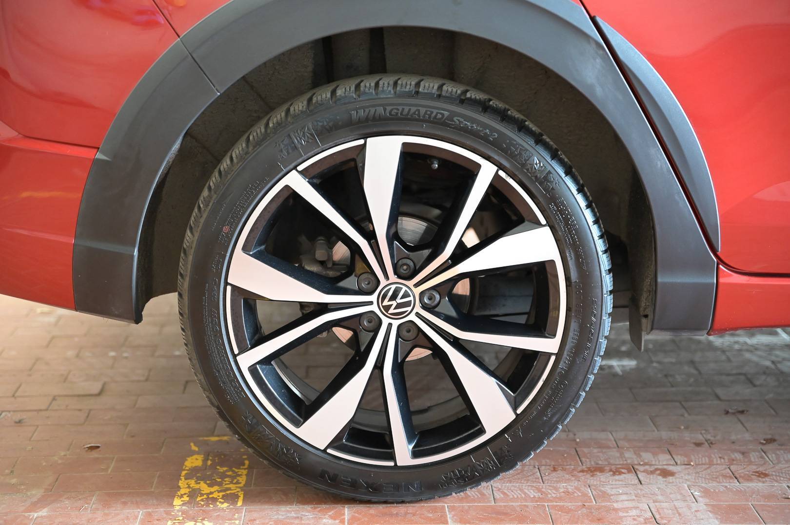 VOLKSWAGEN Taigo - Foto 7