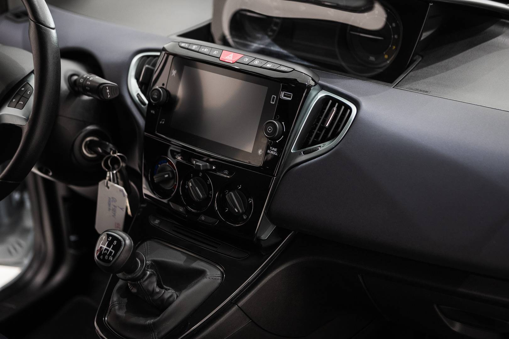 LANCIA Ypsilon - Foto 1