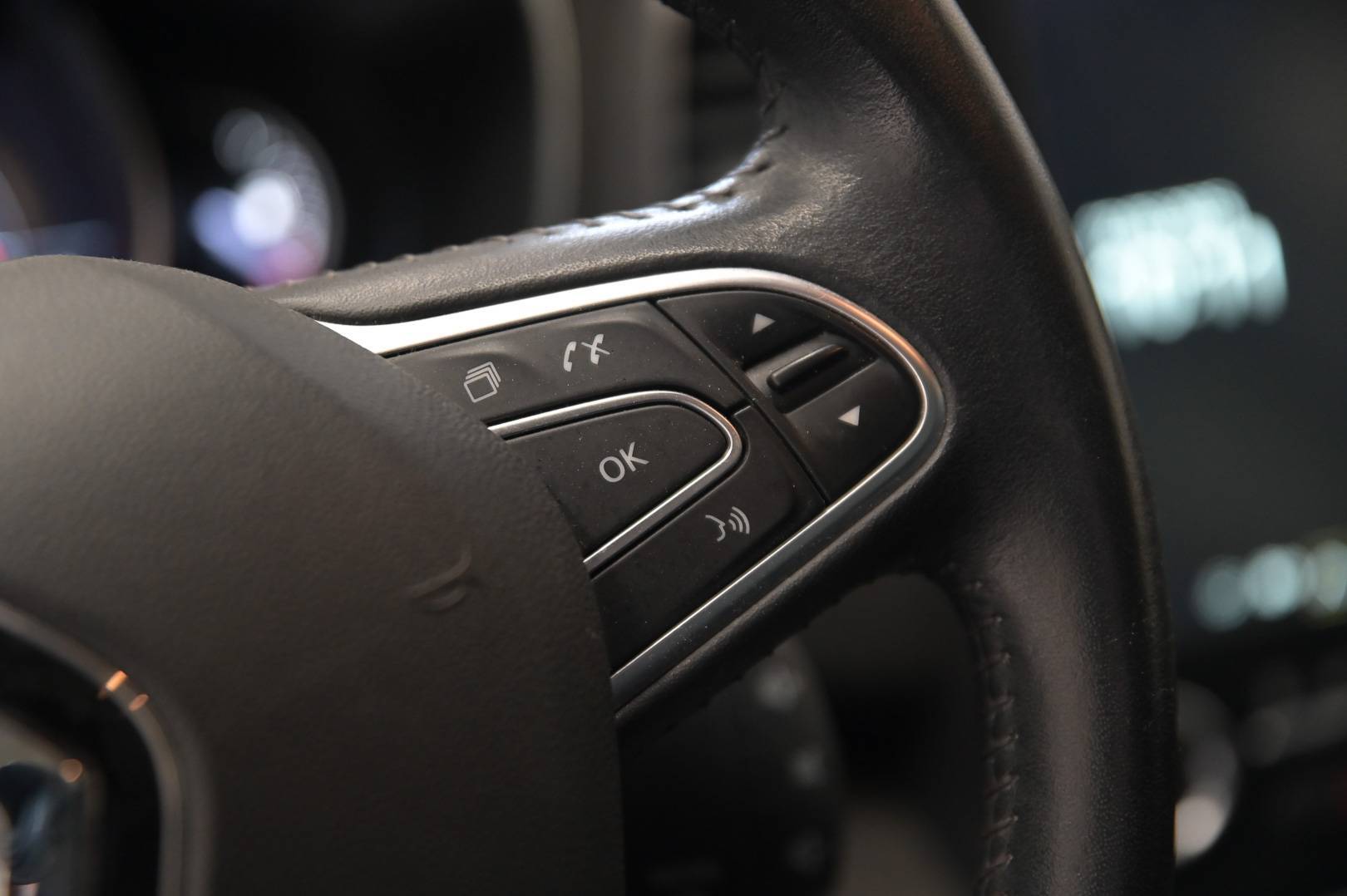 RENAULT Megane - Foto 19