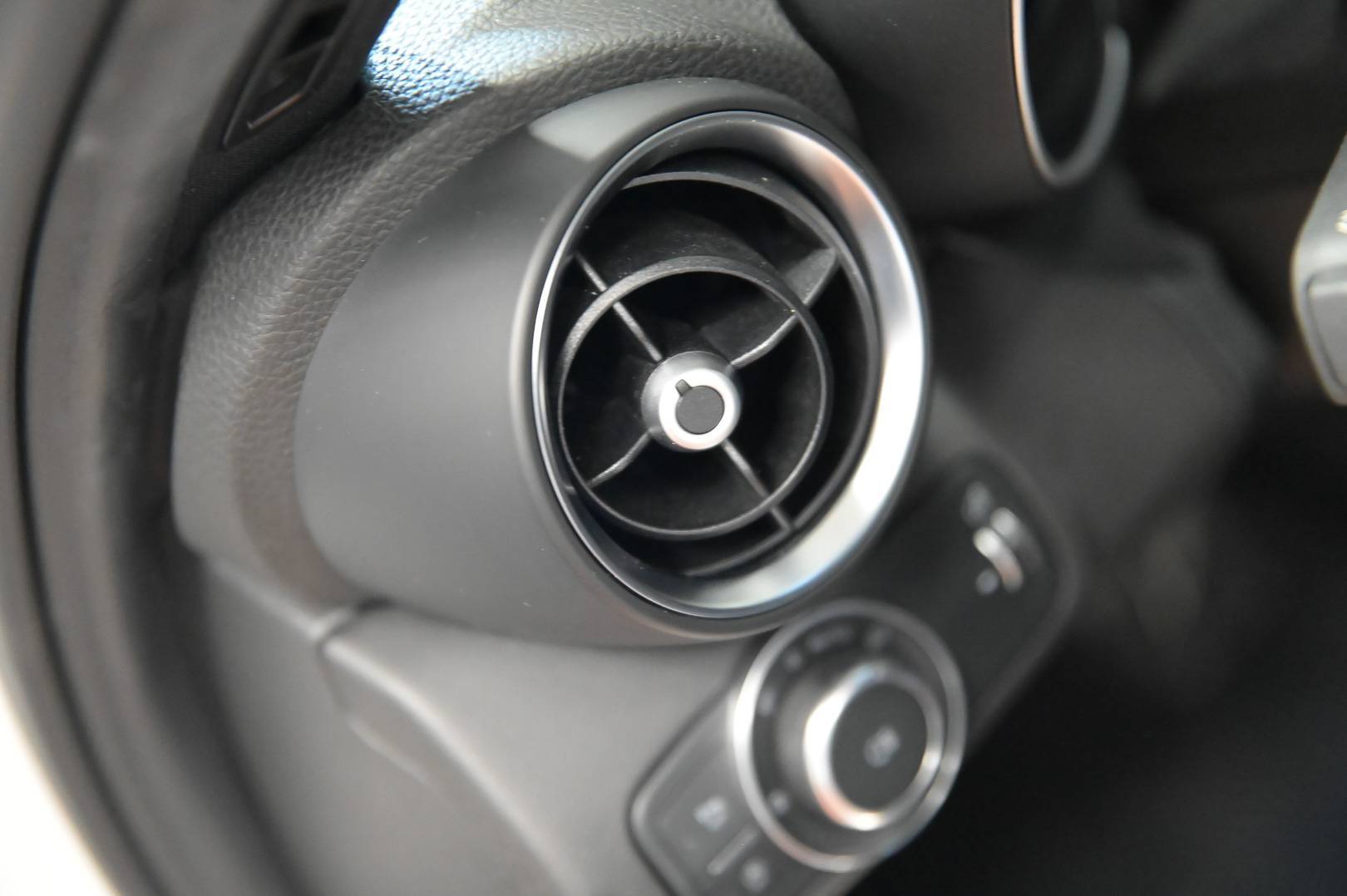 ALFA ROMEO GIULIA - Foto 11
