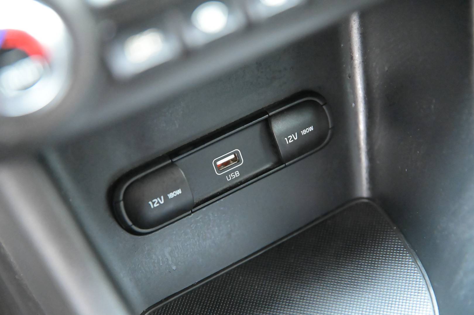 KIA Sportage - Foto 24