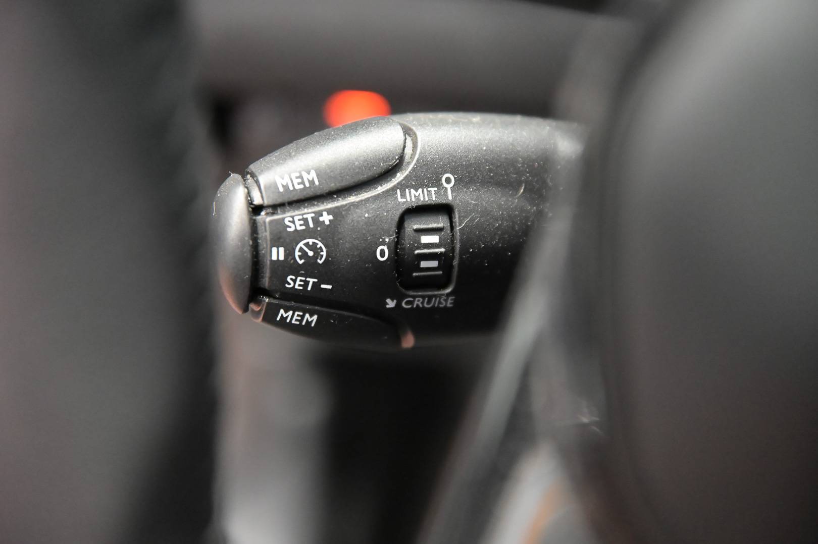 PEUGEOT 2008 - Foto 17