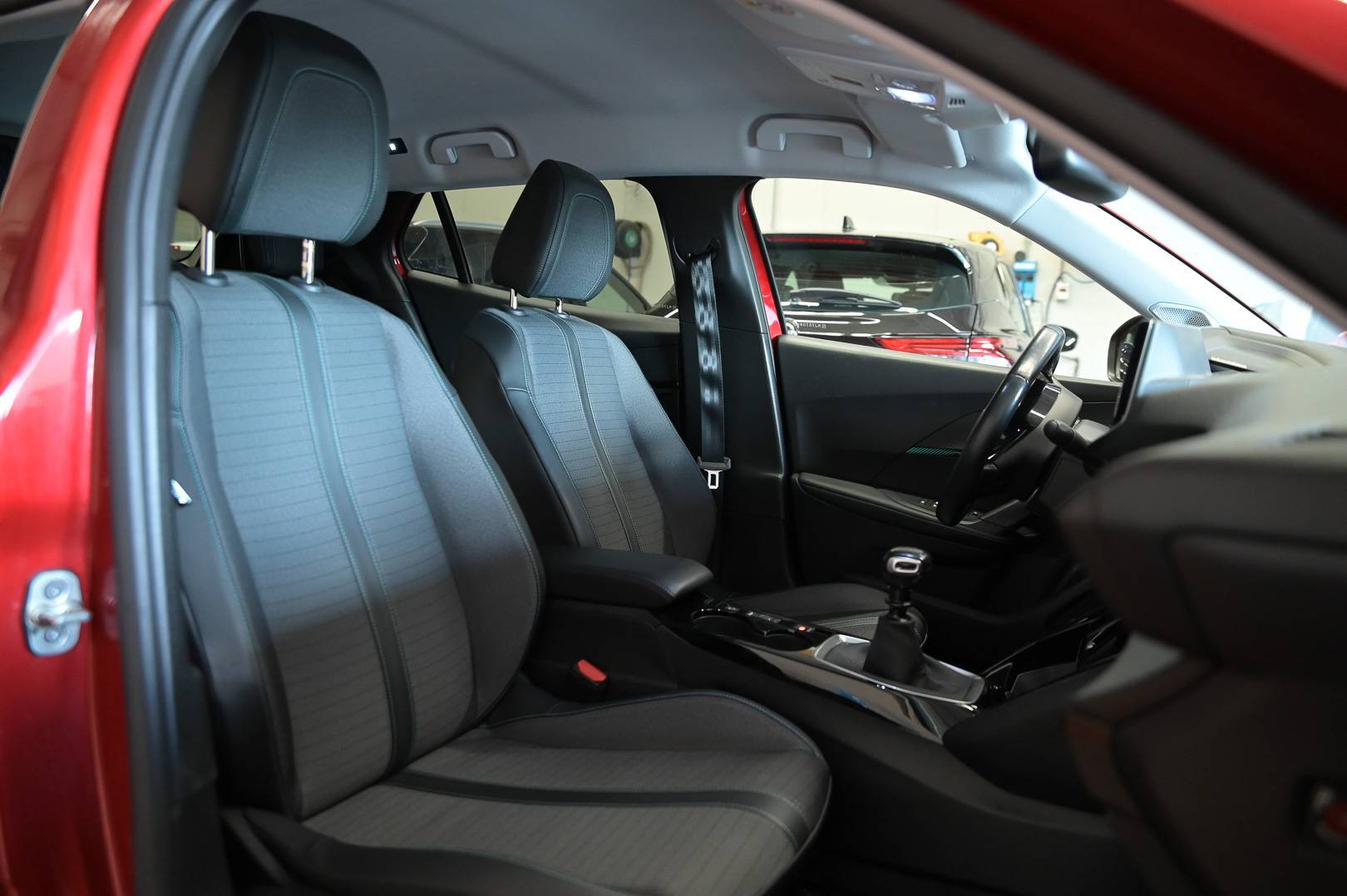PEUGEOT 2008 - Foto 26