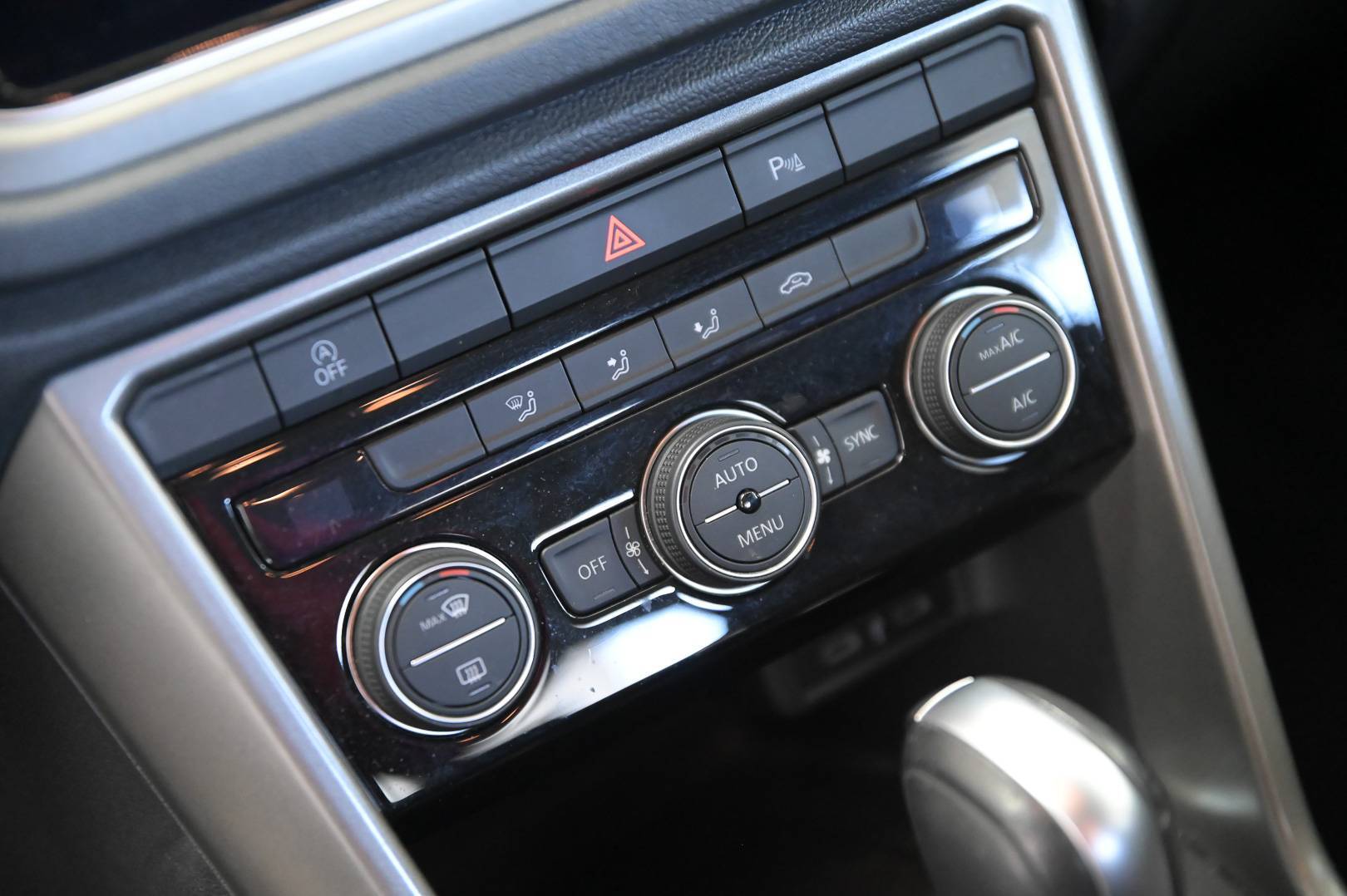 VOLKSWAGEN T-Roc - Foto 17