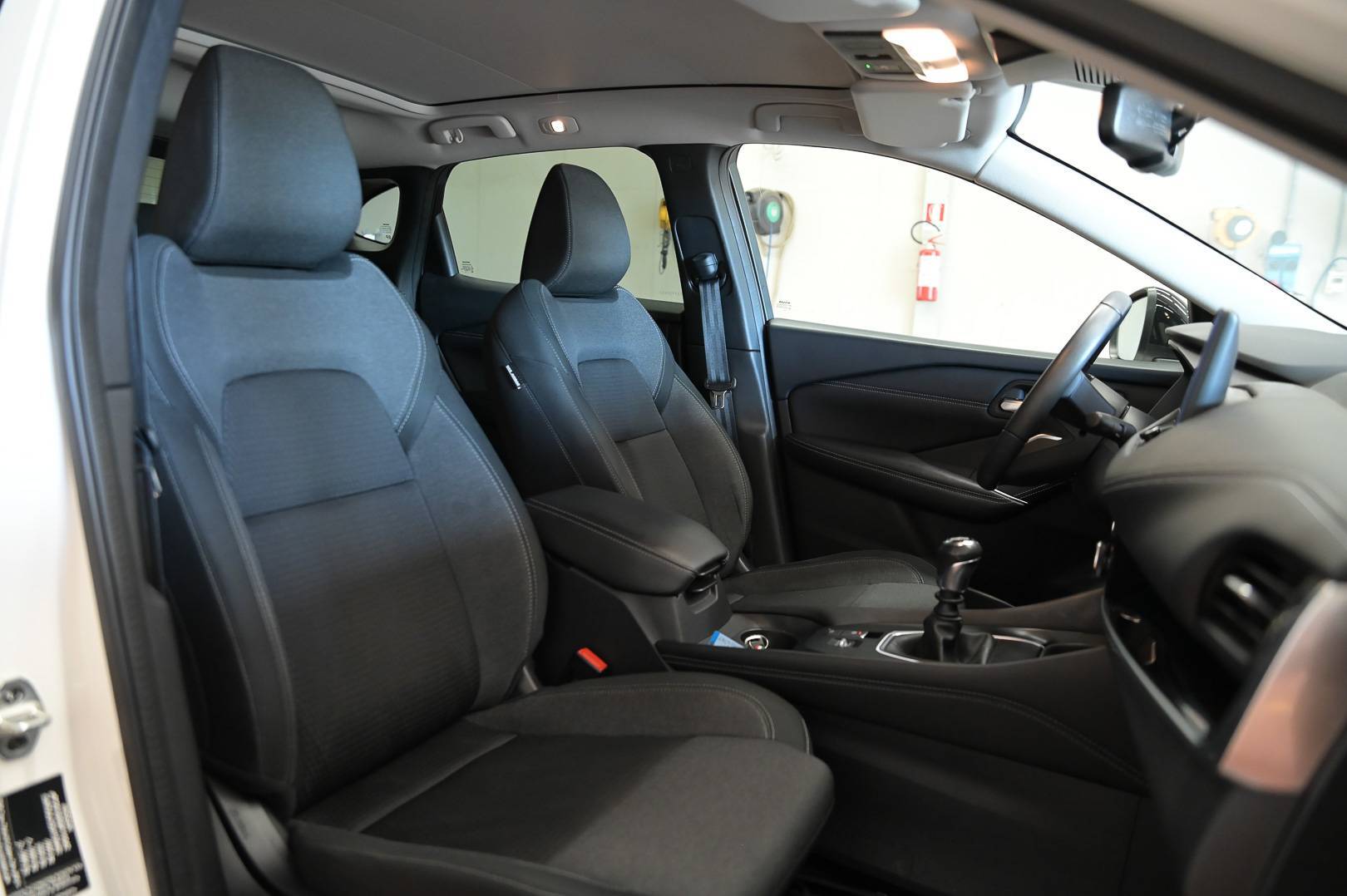 NISSAN Qashqai - Foto 24