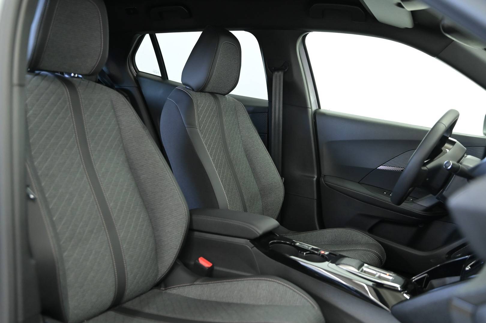 PEUGEOT 2008 - Foto 27