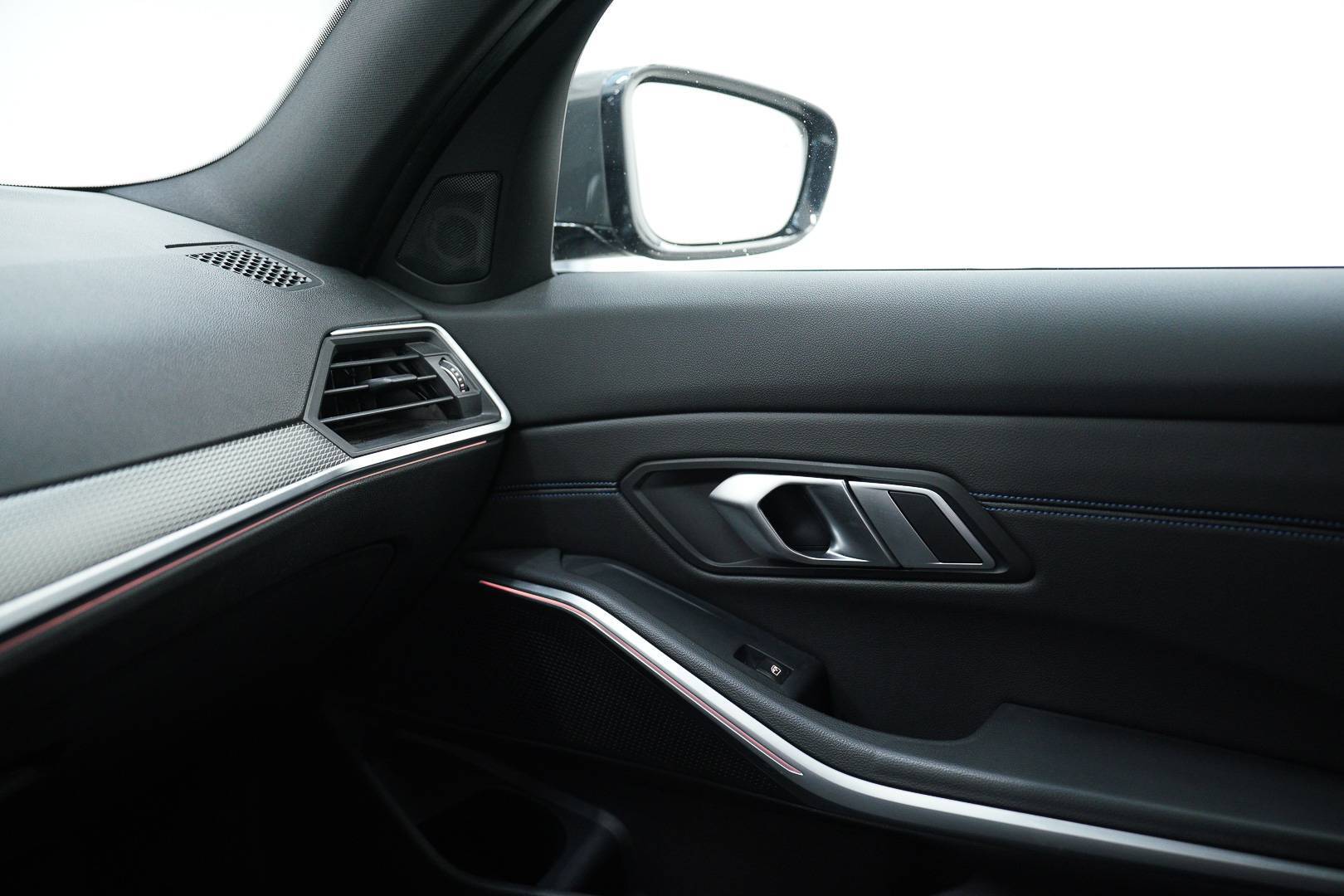 BMW Serie 3 Touring - Foto 23