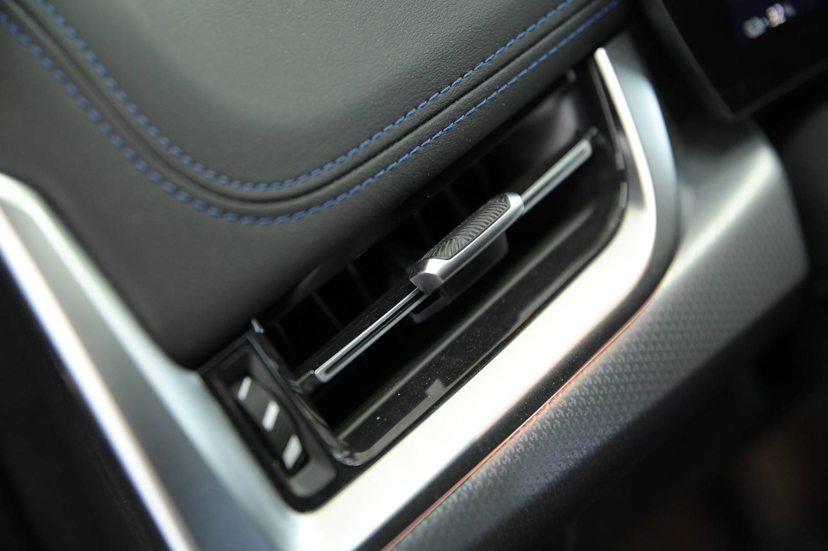 BMW iX1 - Foto 11