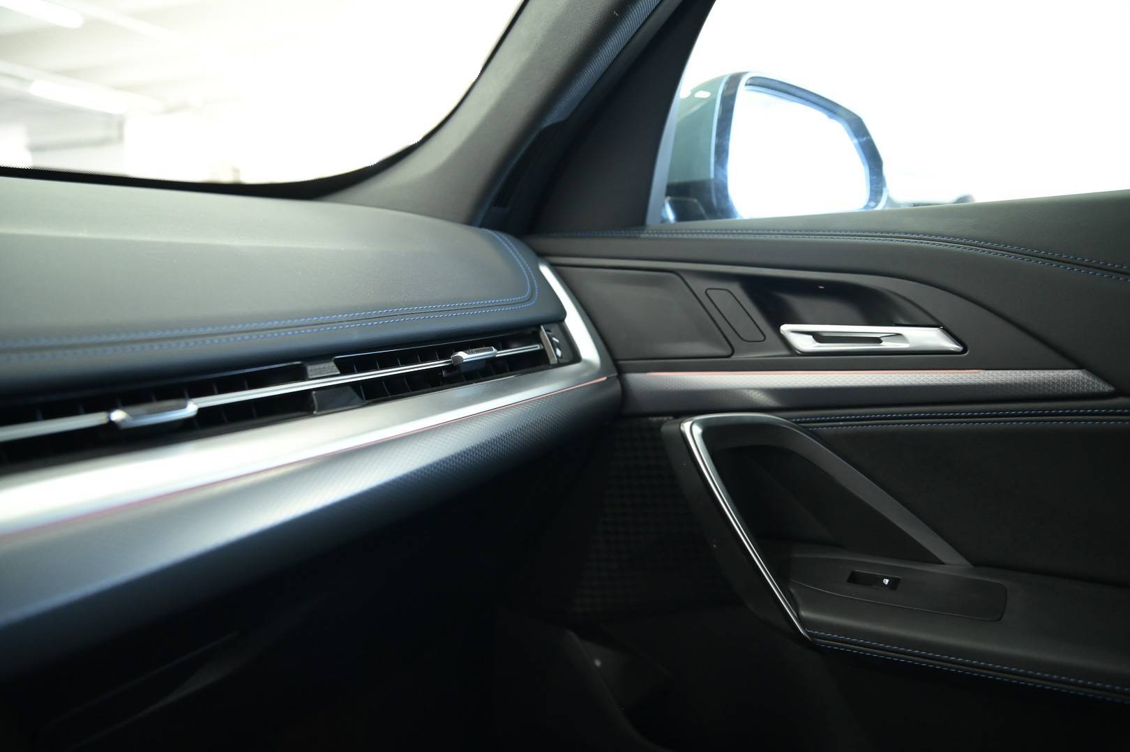 BMW iX1 - Foto 14