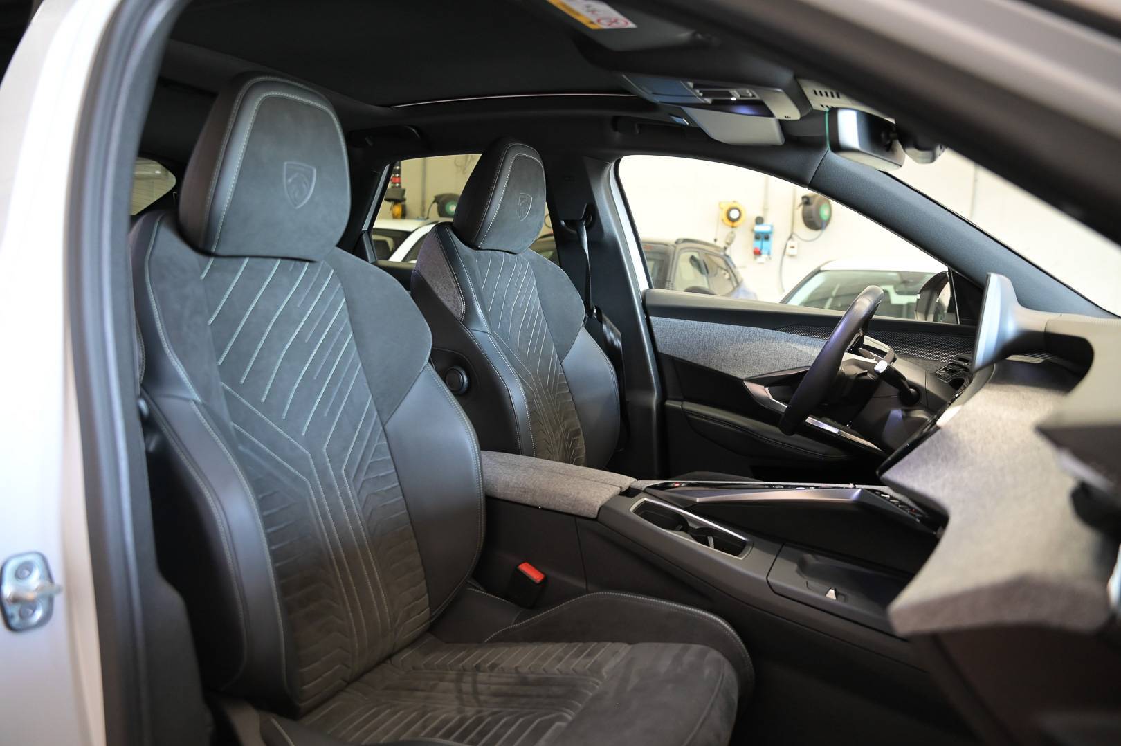 PEUGEOT 3008 - Foto 23