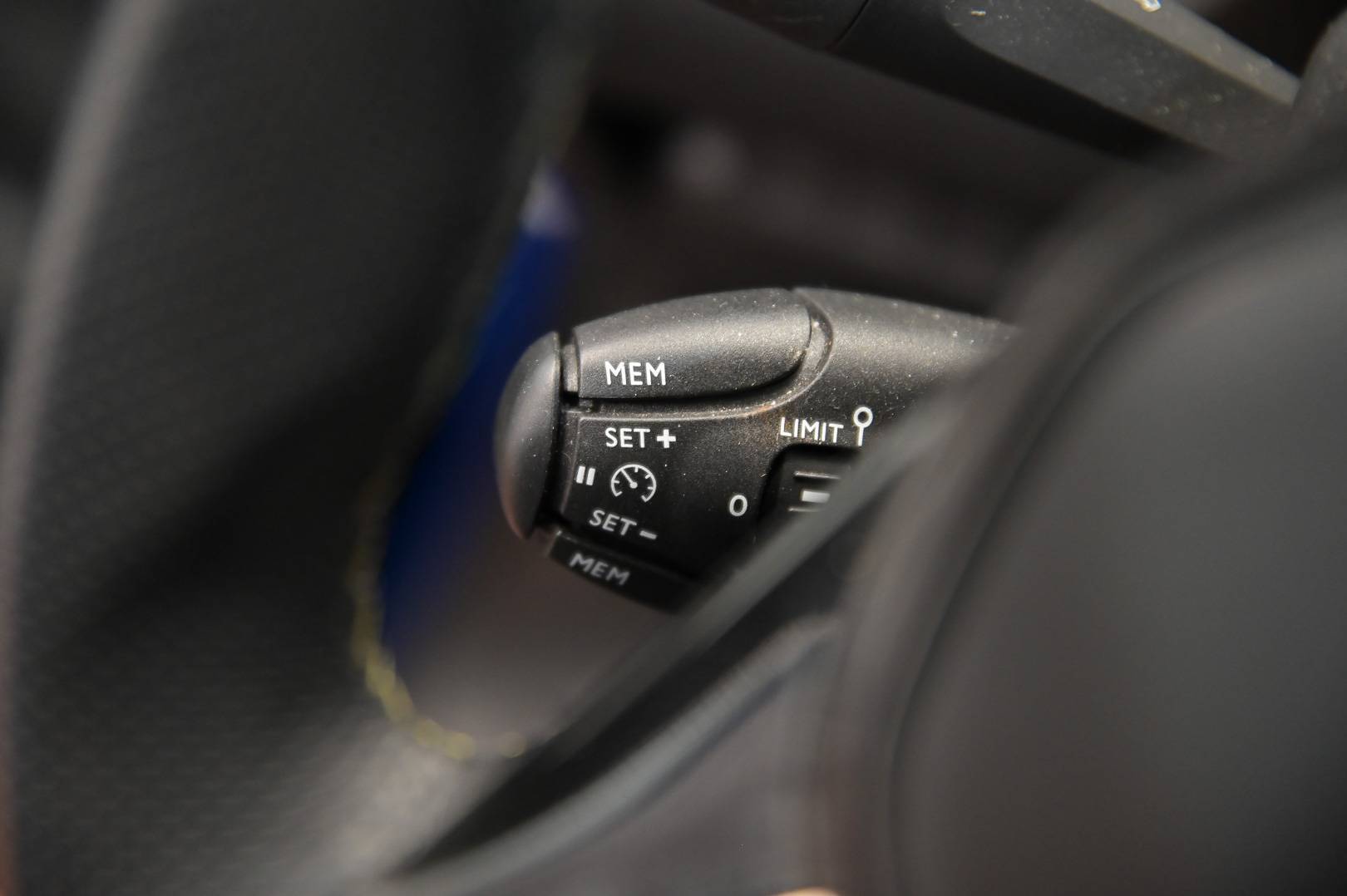PEUGEOT 2008 - Foto 21
