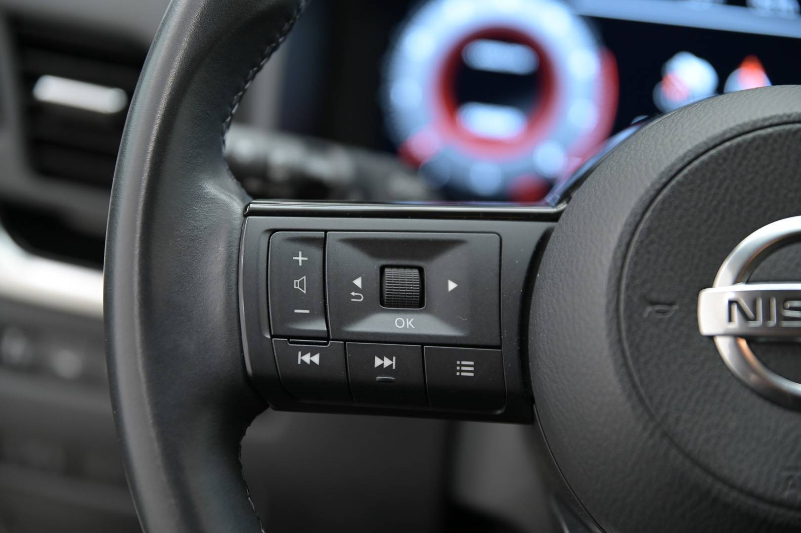 NISSAN Qashqai - Foto 24