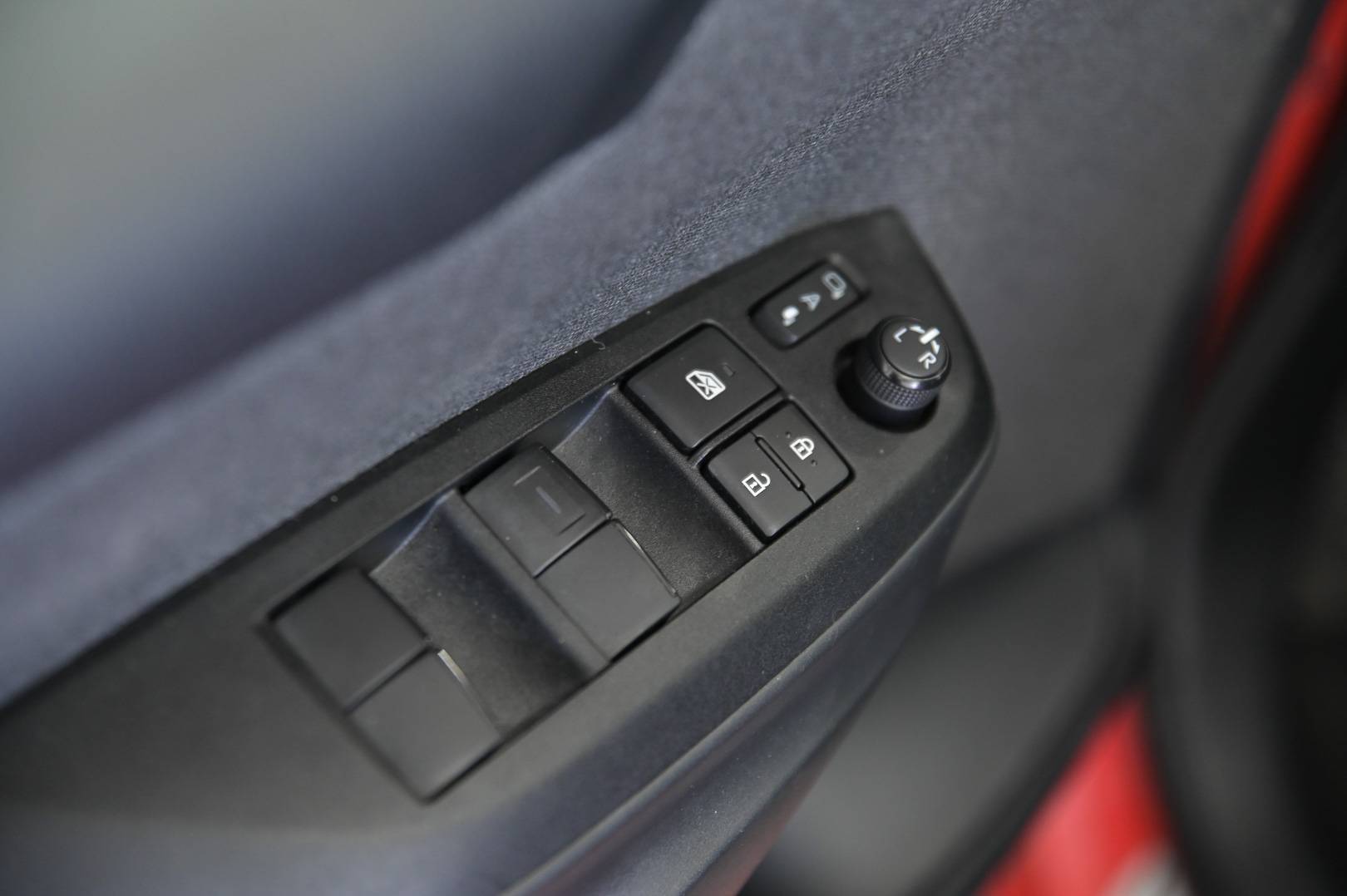 TOYOTA Yaris - Foto 10