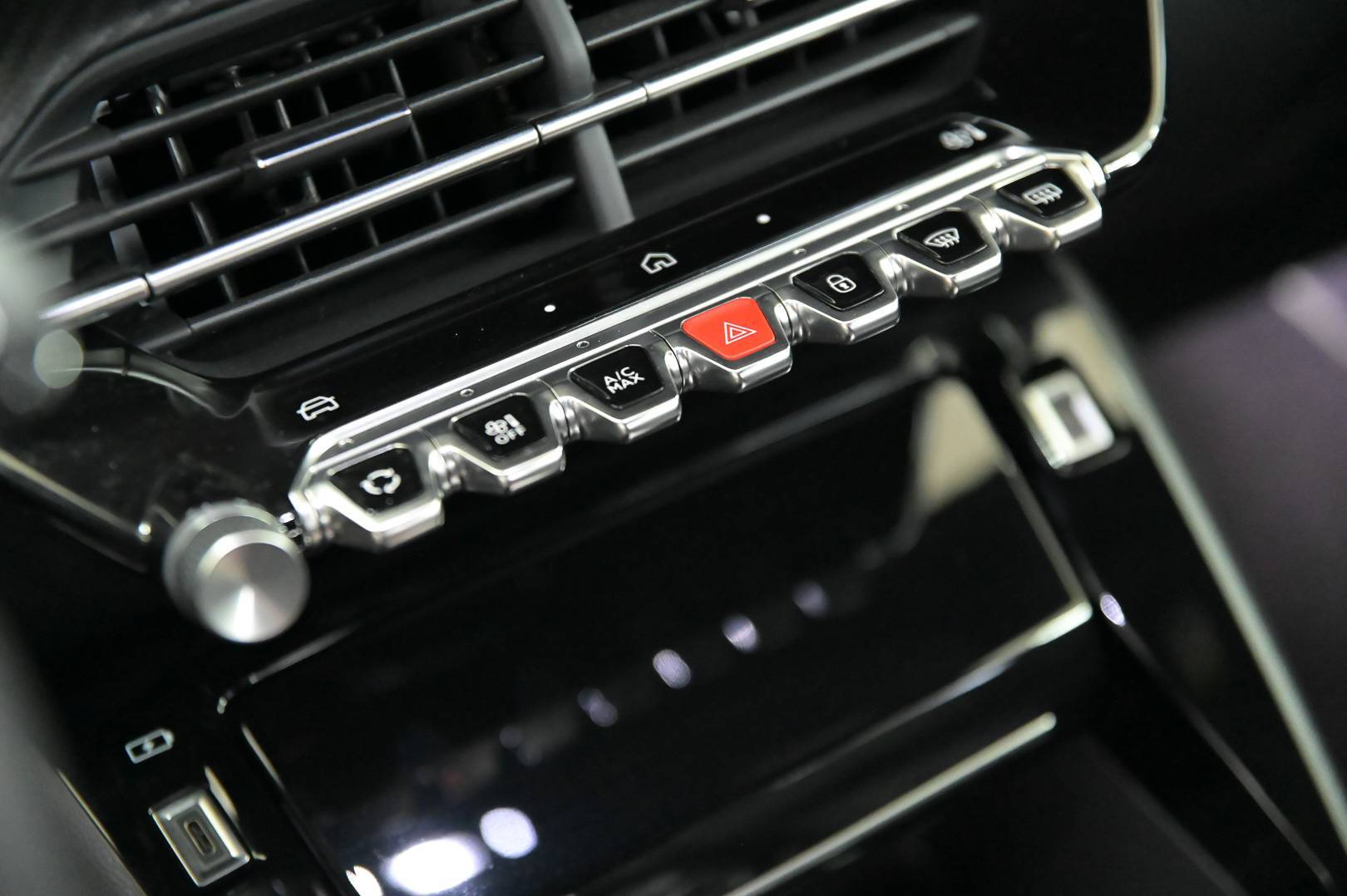 PEUGEOT 2008 - Foto 17