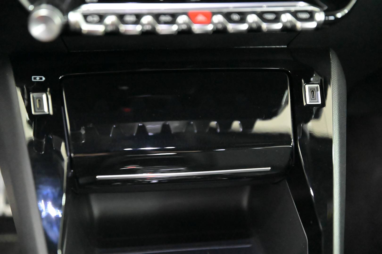 PEUGEOT 2008 - Foto 18