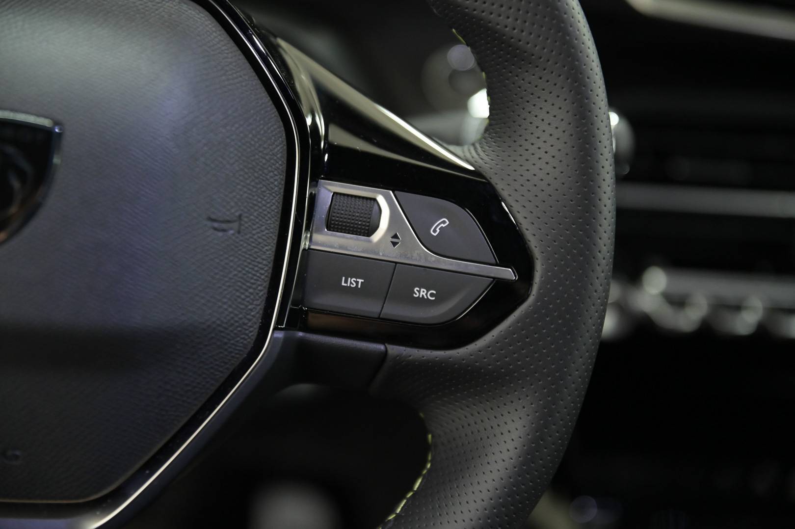 PEUGEOT 2008 - Foto 21