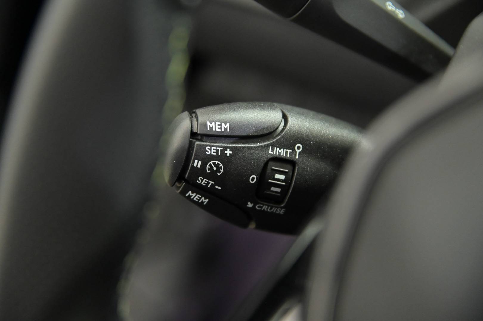 PEUGEOT 2008 - Foto 23