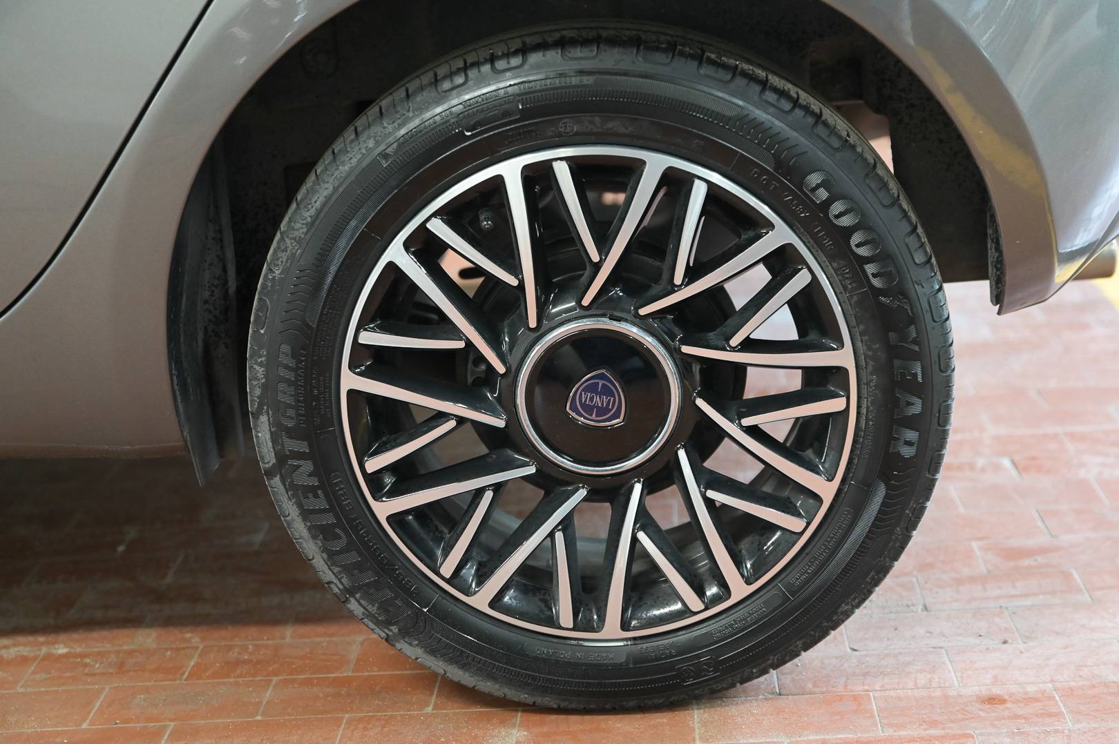 LANCIA Ypsilon - Foto 7