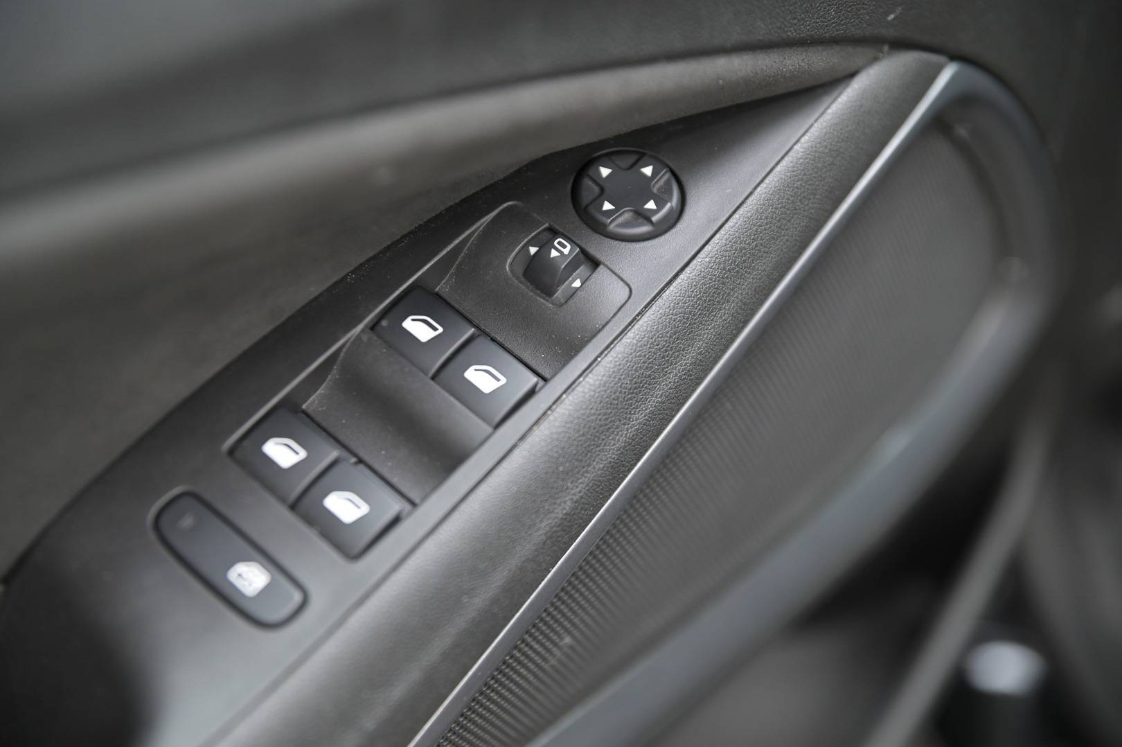 OPEL Crossland - Foto 13