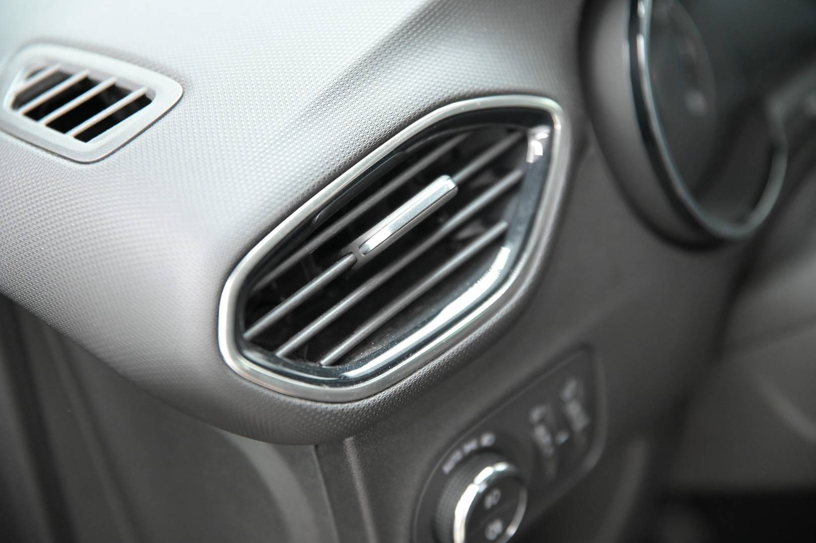 OPEL Crossland - Foto 14