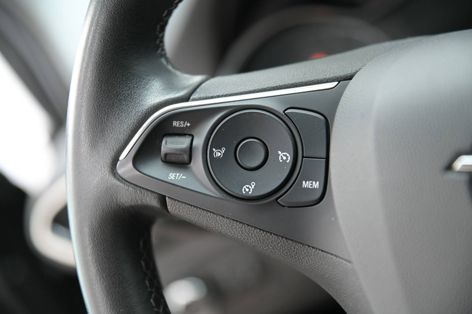 OPEL Crossland - Foto 19
