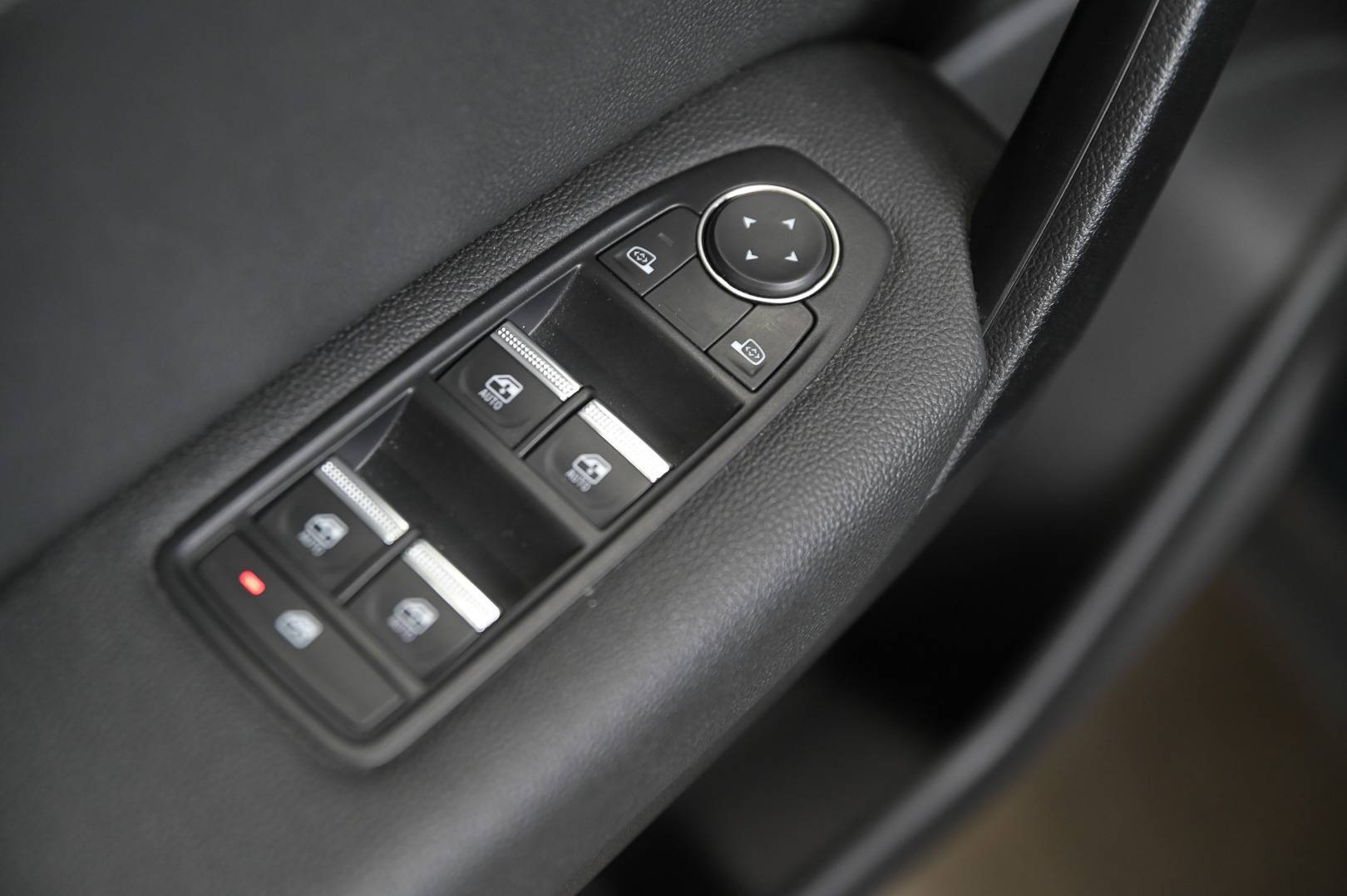 RENAULT Captur - Foto 10