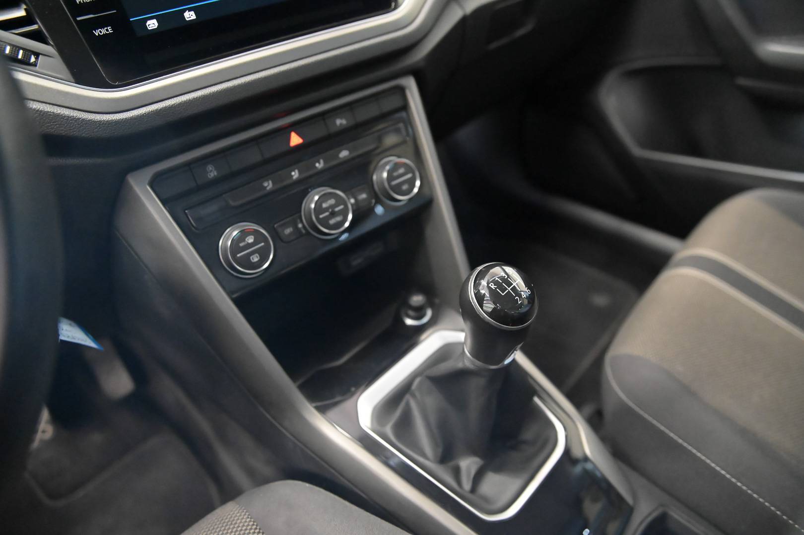 VOLKSWAGEN T-Roc - Foto 15