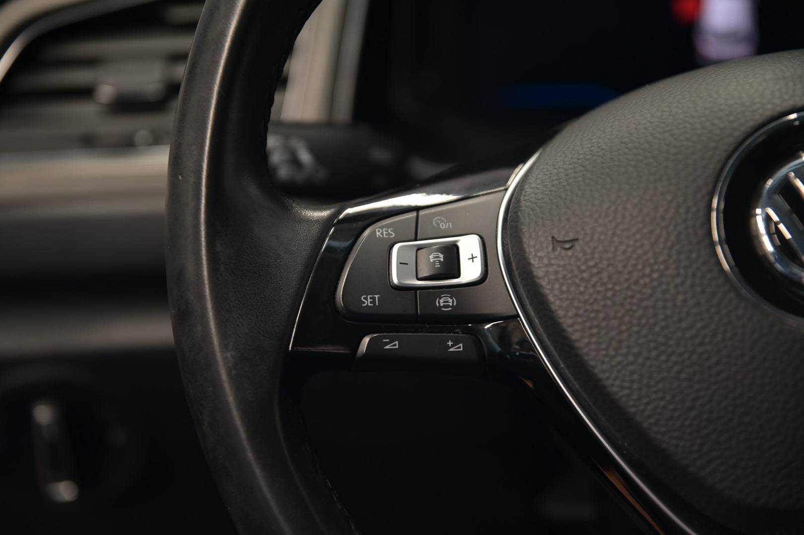 VOLKSWAGEN T-Roc - Foto 18