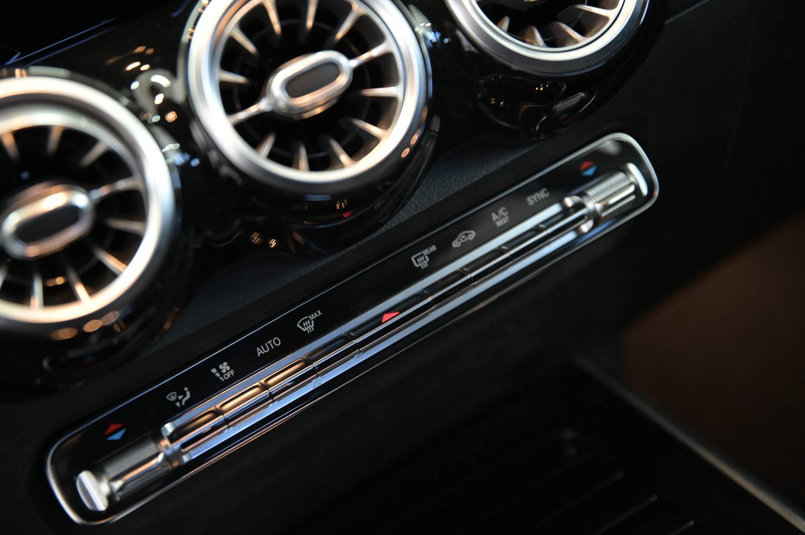 MERCEDES GLB - Foto 17