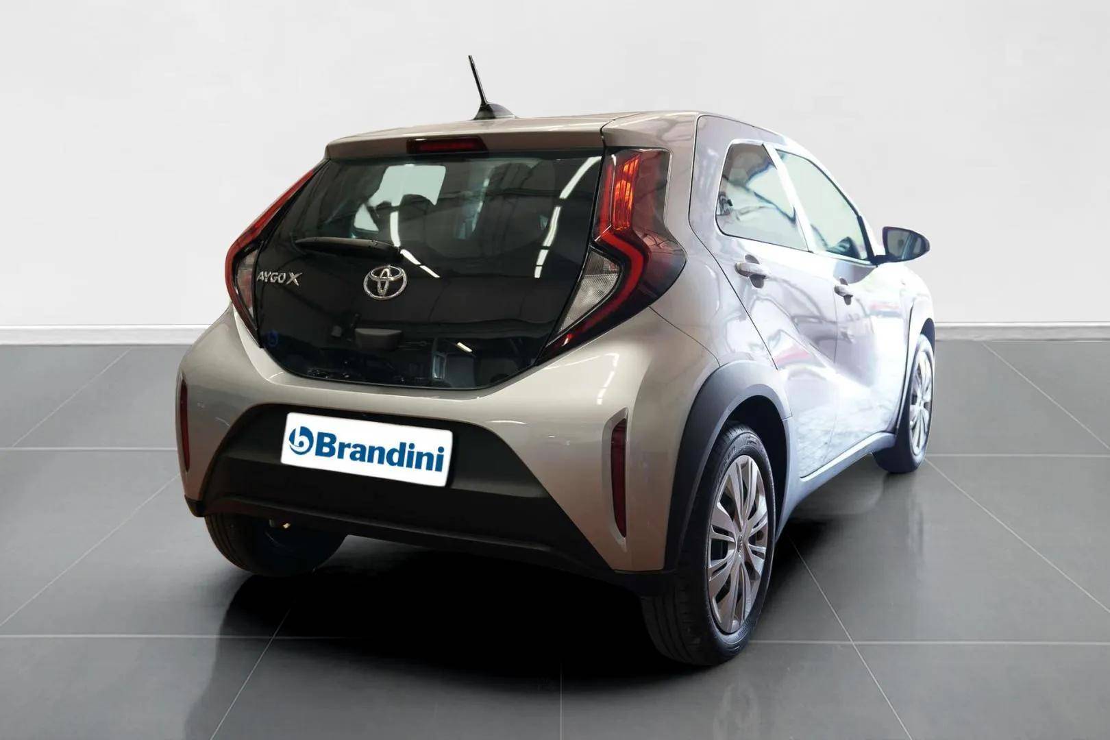TOYOTA Aygo - Foto 8