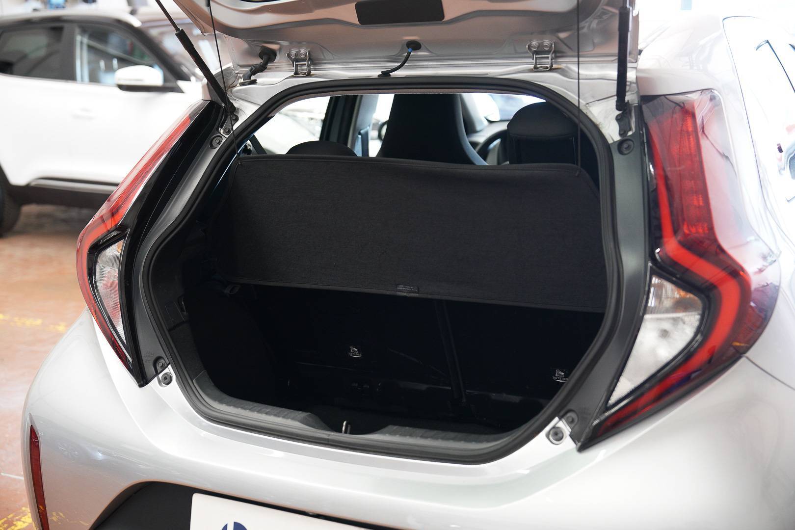 TOYOTA Aygo - Foto 9