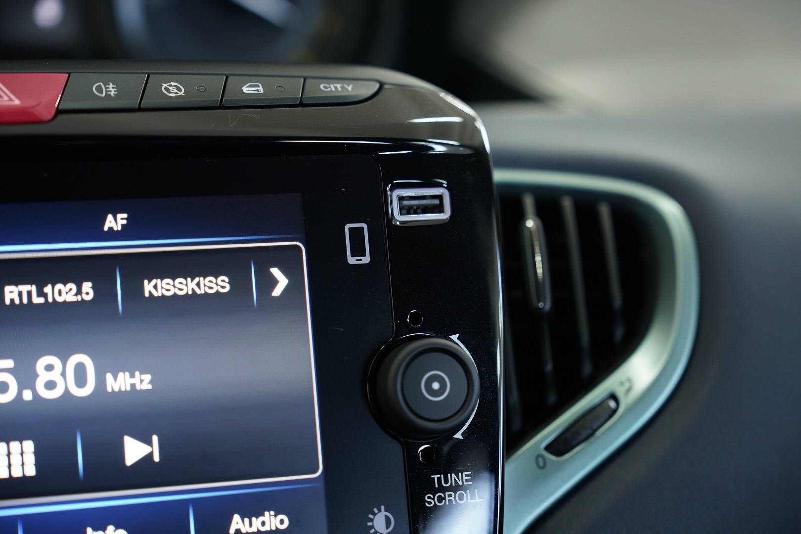 LANCIA Ypsilon - Foto 17