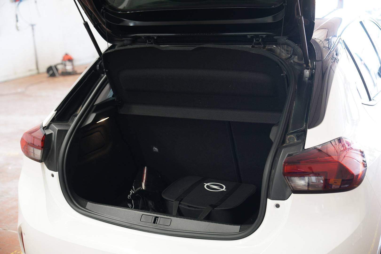 OPEL Corsa - Foto 9