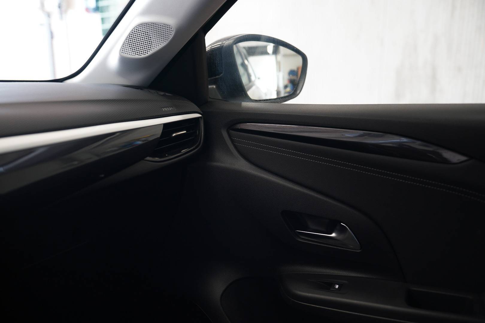 OPEL Corsa - Foto 21