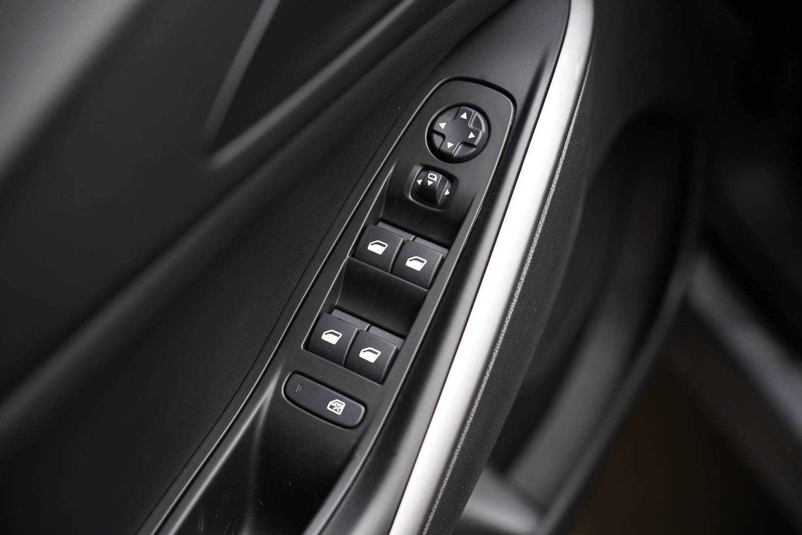 OPEL Grandland - Foto 9