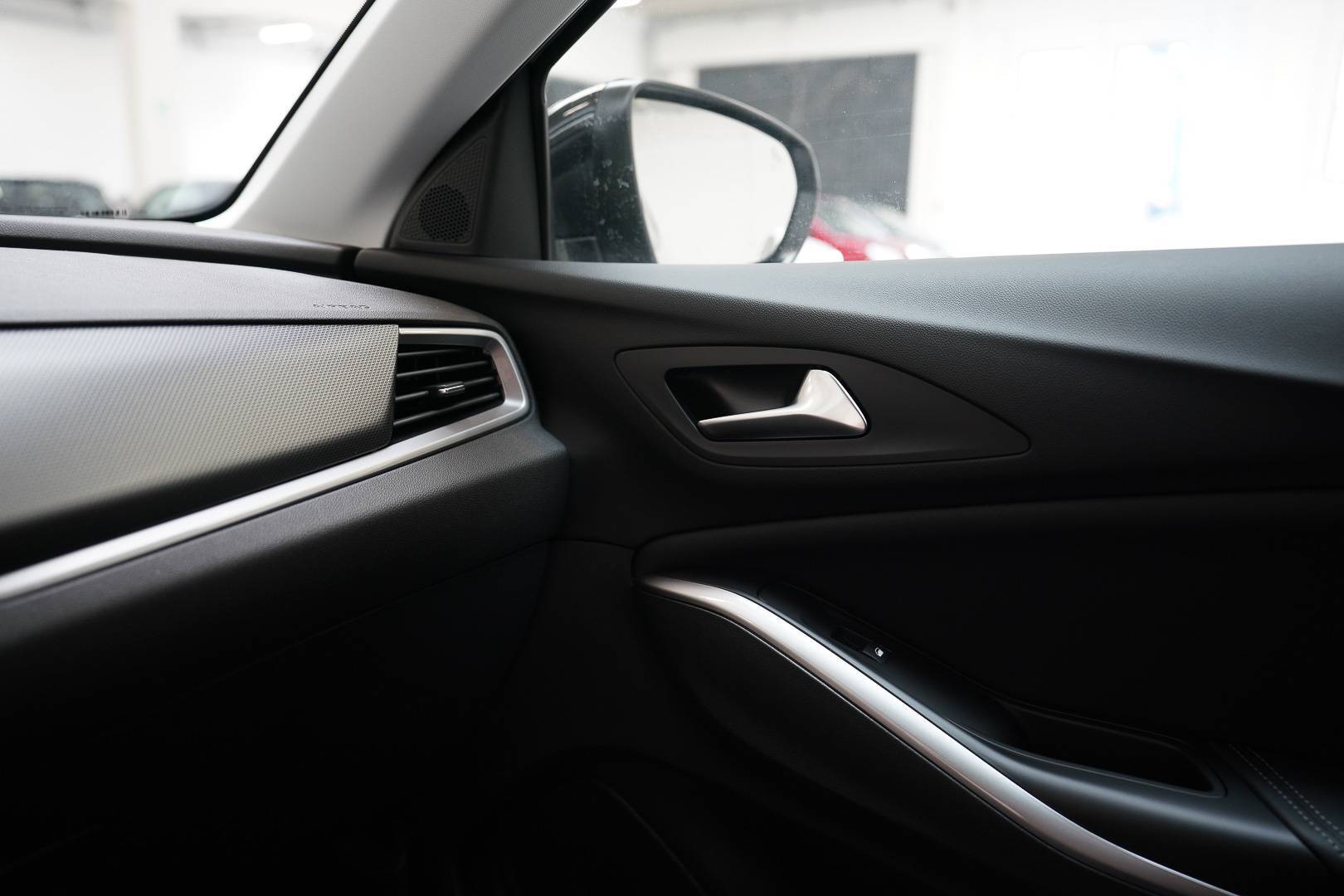 OPEL Grandland - Foto 19