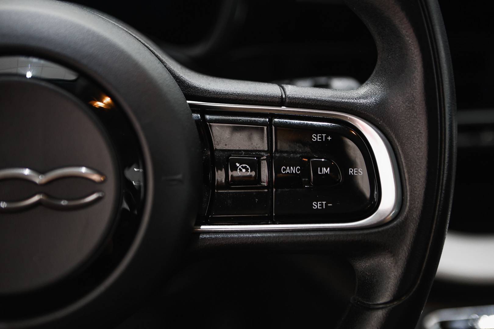 FIAT 500e - Foto 13