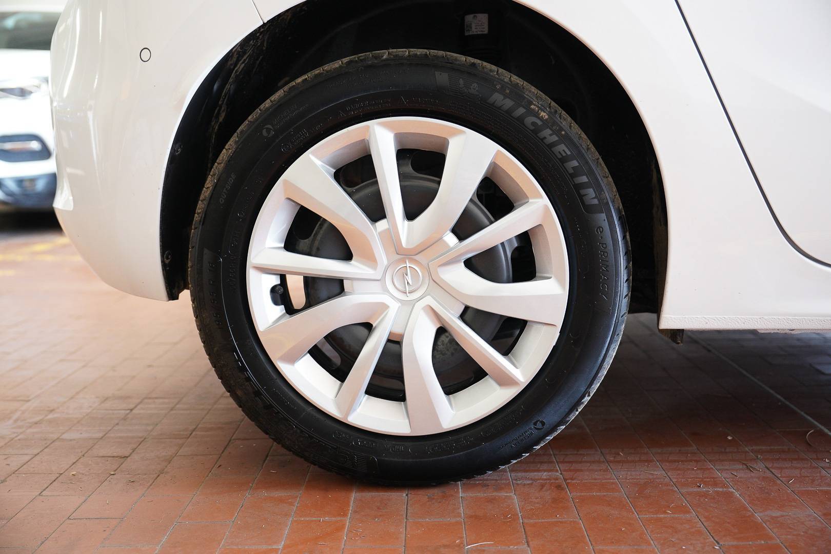 OPEL Corsa - Foto 7
